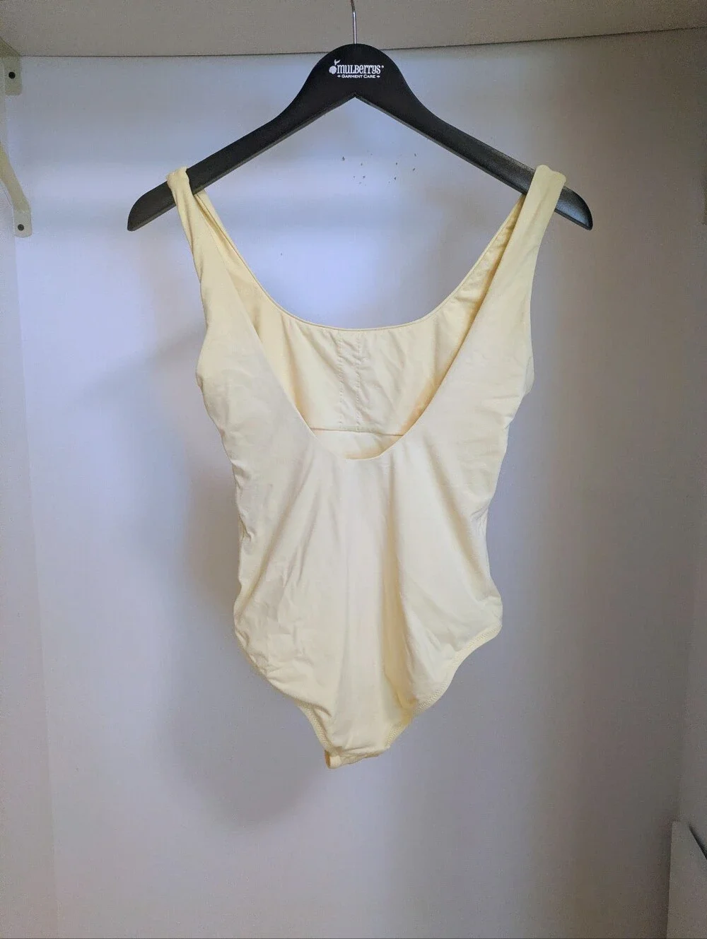 Melisa Odabash London Scoop Neck One-piece Pale Yellow Swimsuit size 6